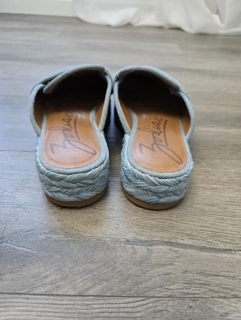 Zodiac Gizelle Platform Mule Flats Light Blue Denim Size 8